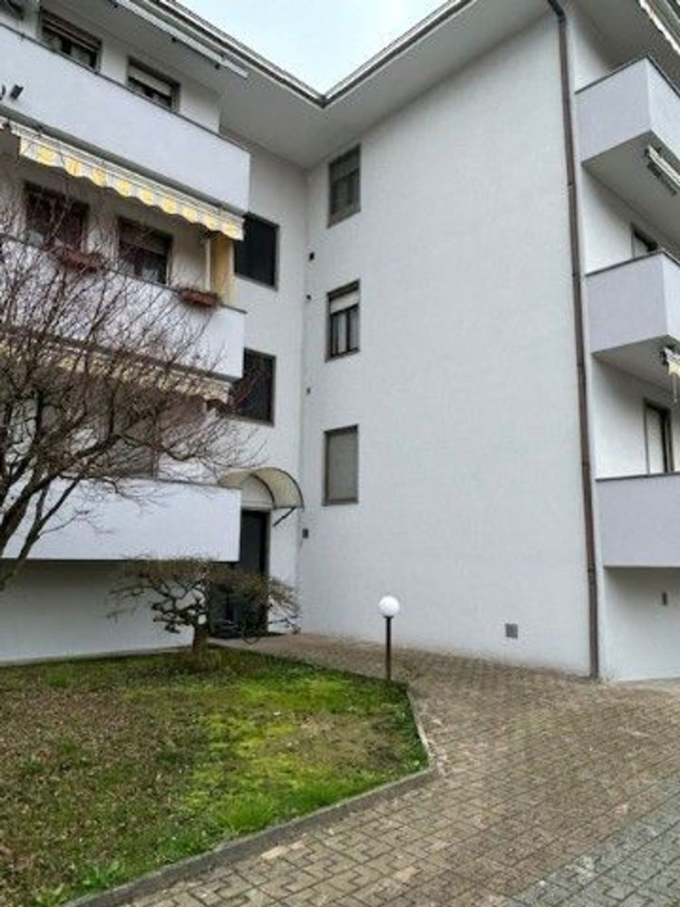 2غرفة شقة في Gravellona Lomellina, Italy رقم 45533