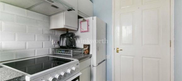 1 bedroom Apartment in Beckenham, United Kingdom No. 3515 7