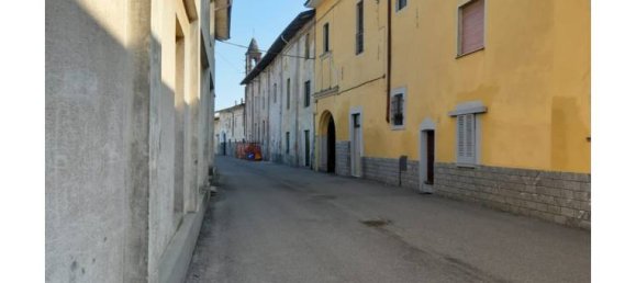 5 bedrooms Apartment in Momo, Italy No. 254129 8