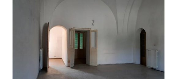 5 bedrooms Apartment in Momo, Italy No. 254129 2