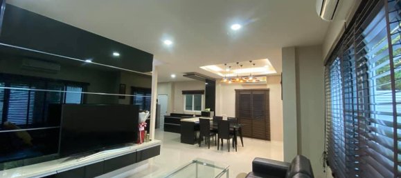 Café/restaurante de 3 dormitorios en Pattaya, Thailand No. 1208 21