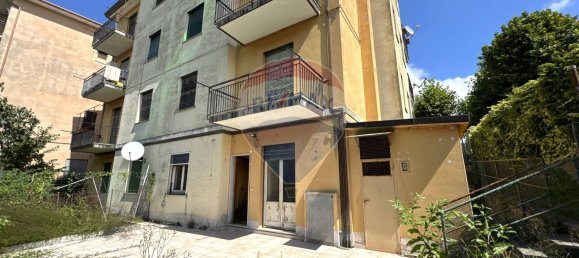 Квартира с 3 спальнями в Лумарцо, Италия № 320386 22