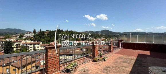 3 bedrooms Penthouse in Florence, Italy No. 206317 4