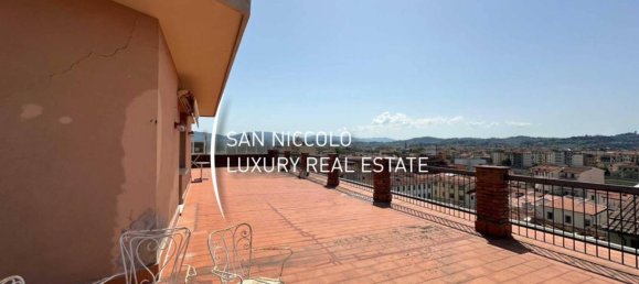 3 bedrooms Penthouse in Florence, Italy No. 206317 6