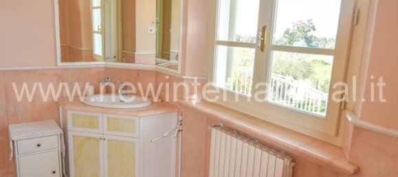 5 bedrooms Villa in Forte dei Marmi, Italy No. 35773 21