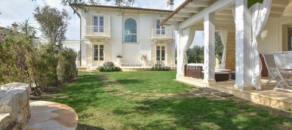 5 bedrooms Villa in Forte dei Marmi, Italy No. 35773 35