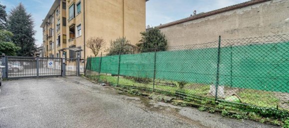 3 rooms Apartment in Melegnano, Italy No. 33479 20