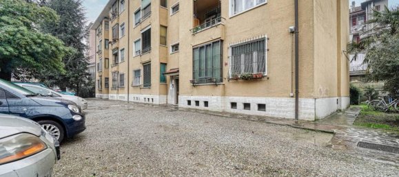 3 rooms Apartment in Melegnano, Italy No. 33479 37
