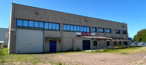 Lagerhaus in Settimo Torinese, Italy, Nr. 53922 2