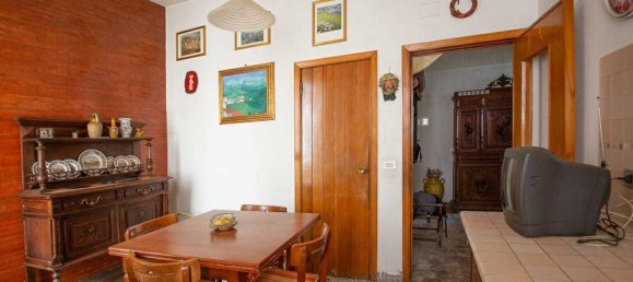 8 rooms Apartment in Chieti, Italy No. 159370 9