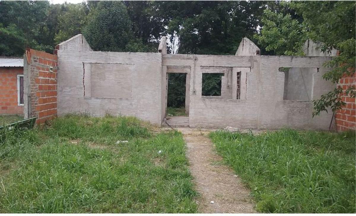 2 bedrooms Land in Esteban Echeverria, Argentina No. 45164