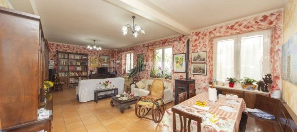 4 bedrooms House in Deruta, Italy No. 108595 5