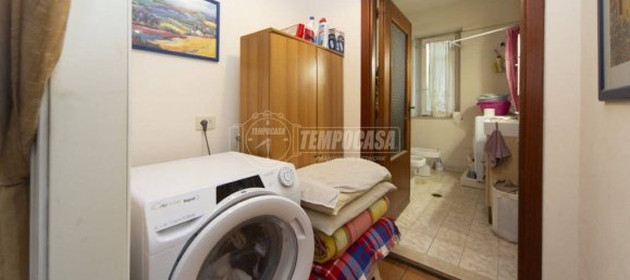 4 bedrooms House in Deruta, Italy No. 108595 9