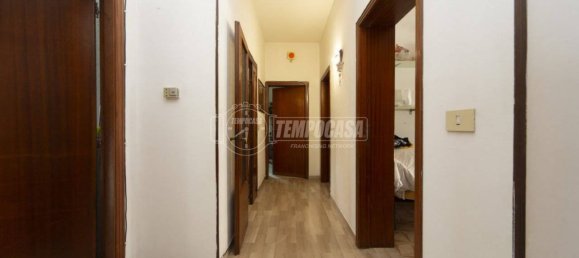 4 bedrooms House in Deruta, Italy No. 108595 13