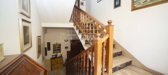 4 bedrooms House in Deruta, Italy No. 108595 12