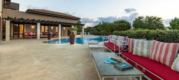 5 bedrooms House in Paphos, Cyprus No. 15735 14