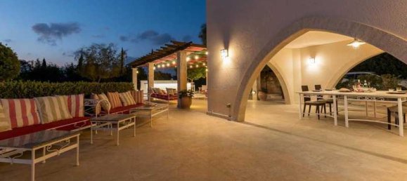 5 bedrooms House in Paphos, Cyprus No. 15735 12