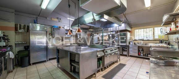 13 Schlafzimmer Villa in Tuoro sul Trasimeno, Italy, Nr. 68597 18