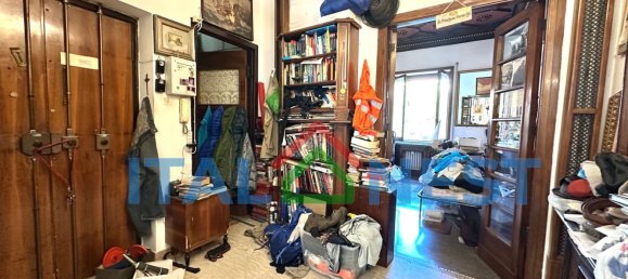 3 bedrooms Apartment in Rome, Italy No. 318572 3