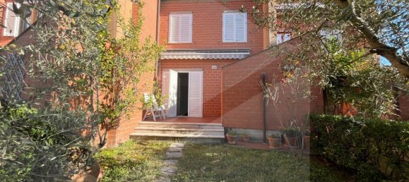 Casa de 7 divisões em Pontedera, Italy N.º 21913 22