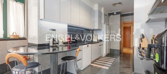 7 bedrooms Apartment in Lisbon, Portugal No. 105211 2