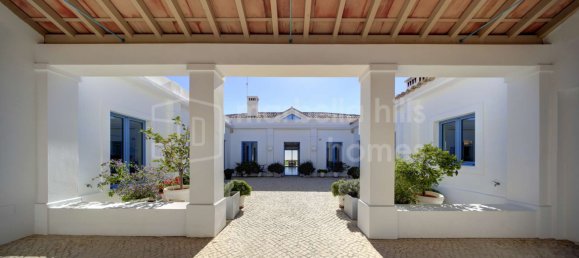 4 bedrooms Villa in Malaga, Spain No. 121297 20