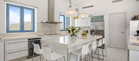 4 bedrooms Villa in Malaga, Spain No. 121297 45