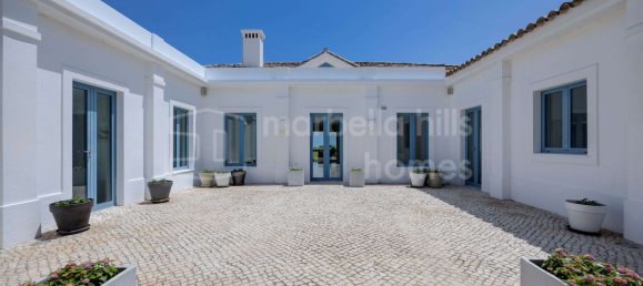 4 bedrooms Villa in Malaga, Spain No. 121297 32