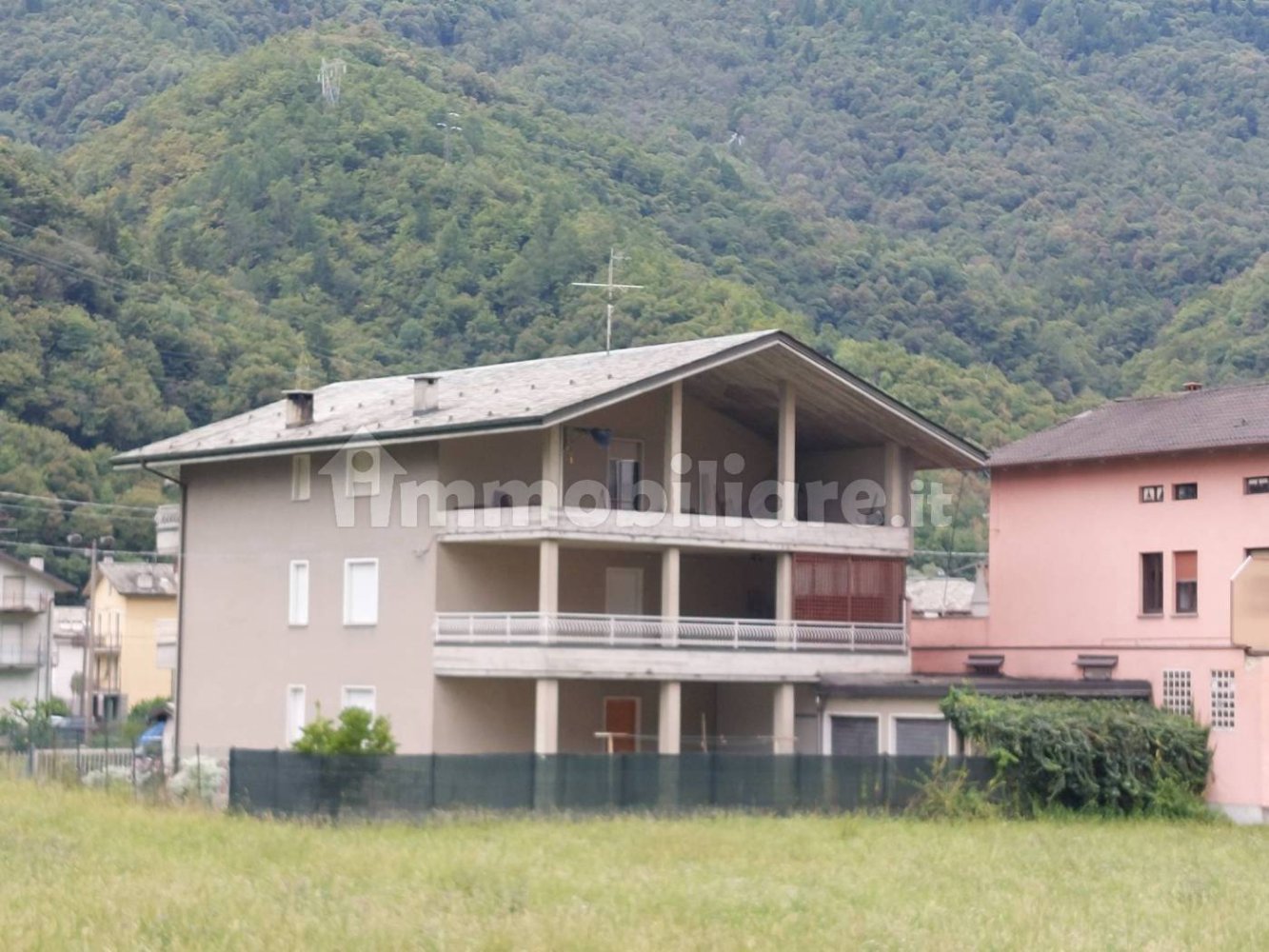 Villa de 6 dormitorios en Piateda, Italy No. 319483