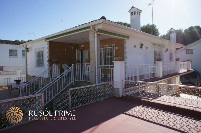 Дом с 9 спальнями в Кома-Руга, Испания № 315