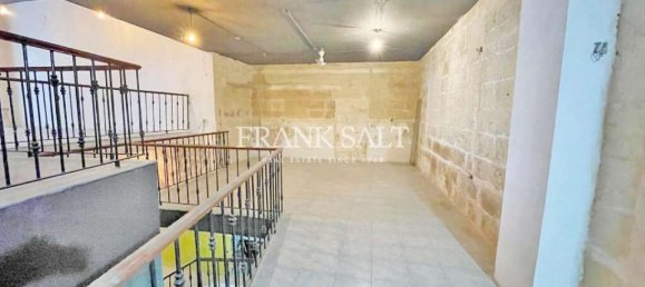  محل تجاري في Birkirkara, Malta 300متر مربع رقم 12364 11