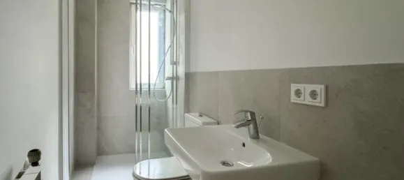 Квартира с 2 комнатами в Нойкёльн, Германия № 333629 5