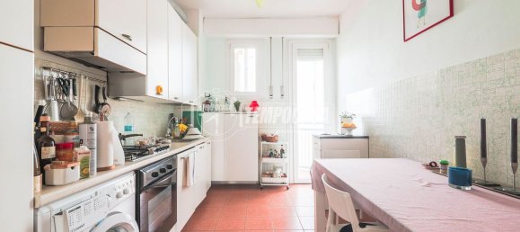 Apartamento de 4 dormitorios en Riccione, Italy No. 326797 9