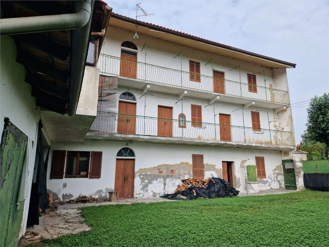 Casa de 5 divisões em Divignano, Italy N.º 177987