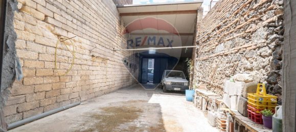 2 bedrooms House in Misterbianco, Italy No. 380120 4