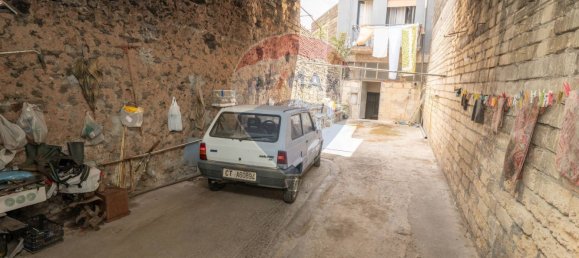 2 bedrooms House in Misterbianco, Italy No. 380120 8