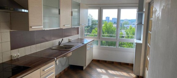 3 bedrooms Apartment in Les Mureaux, France No. 334554 6