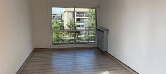 3 bedrooms Apartment in Les Mureaux, France No. 334554 10