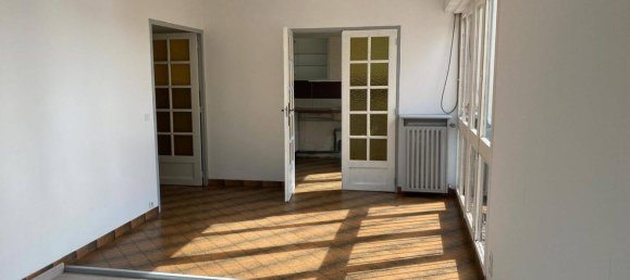 3 bedrooms Apartment in Les Mureaux, France No. 334554 9