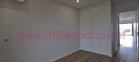 Dúplex de 4 dormitorios en Montijo, Portugal No. 86207 18