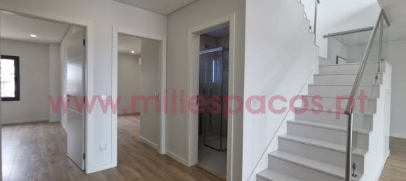 Dúplex de 4 dormitorios en Montijo, Portugal No. 86207 26