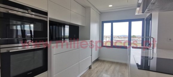 Dúplex de 4 dormitorios en Montijo, Portugal No. 86207 7