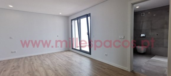 Dúplex de 4 dormitorios en Montijo, Portugal No. 86207 41