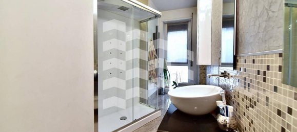 3 rooms Apartment in Milan, Italy No. 248099 19