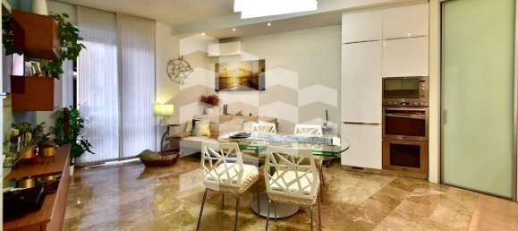 3 rooms Apartment in Milan, Italy No. 248099 2