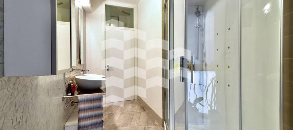 3 rooms Apartment in Milan, Italy No. 248099 20