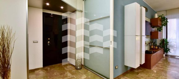 3 rooms Apartment in Milan, Italy No. 248099 6