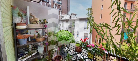3 rooms Apartment in Milan, Italy No. 248099 34
