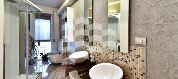 3 rooms Apartment in Milan, Italy No. 248099 18