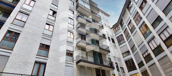 3 rooms Apartment in Milan, Italy No. 248099 36